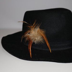 Black Brim Hat (w Feather)
